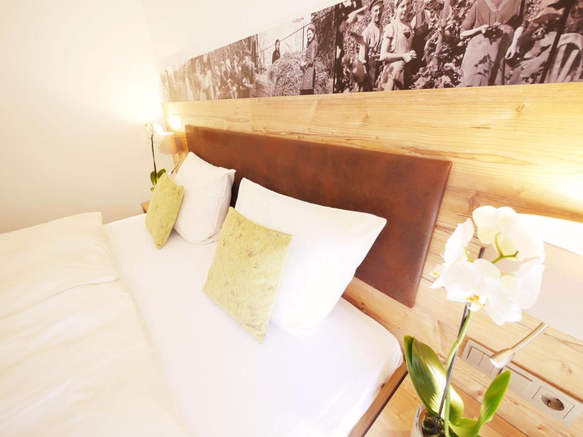 Kreuz-Post Hotel-Restaurant-Spa Vogtsburg Eksteriør billede