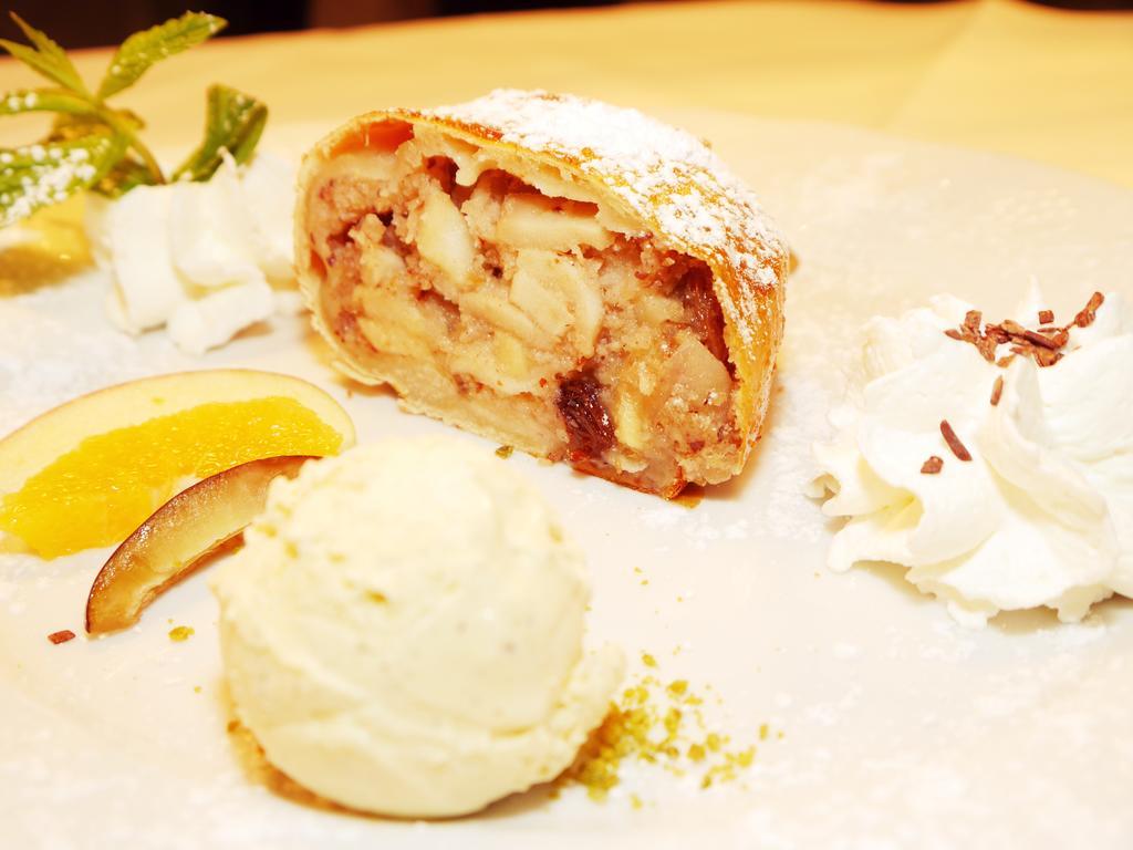 Kreuz-Post Hotel-Restaurant-Spa Vogtsburg Eksteriør billede